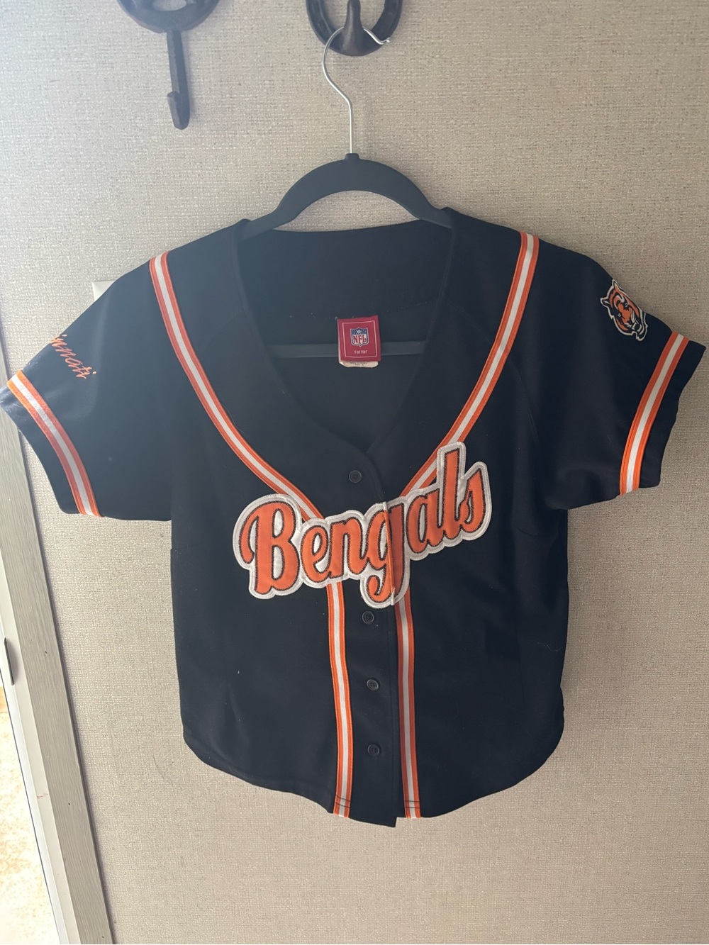 Vintage NFL For Her Black and Orange Cincinnati Bengals Button-Up Jersey
